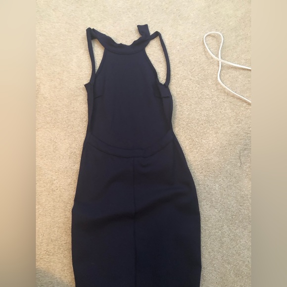 By the way Sadie backless midi dress! Worn once no flaws xs bought from revolve - Picture 4 of 4